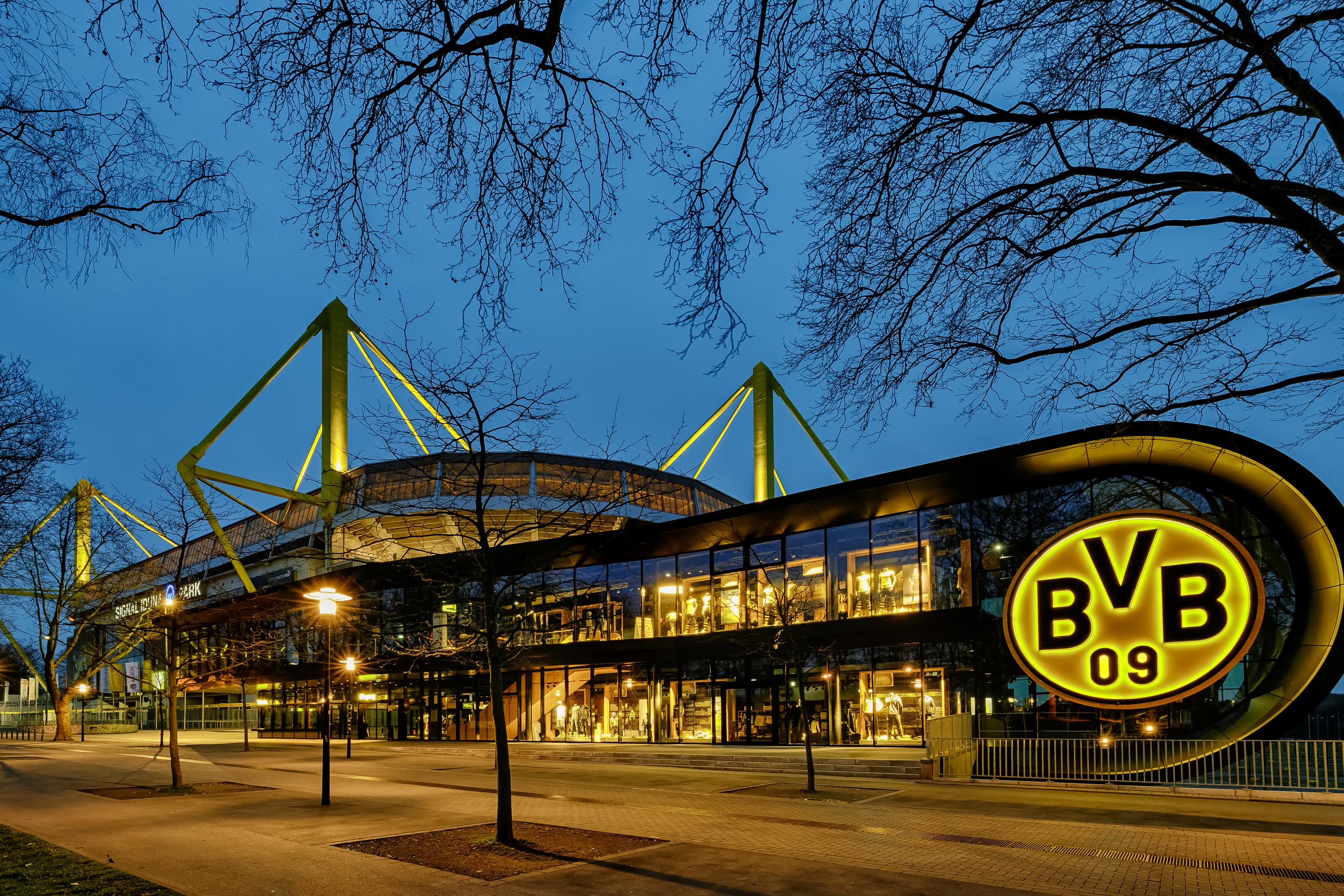 westfalenstadion-002.jpg